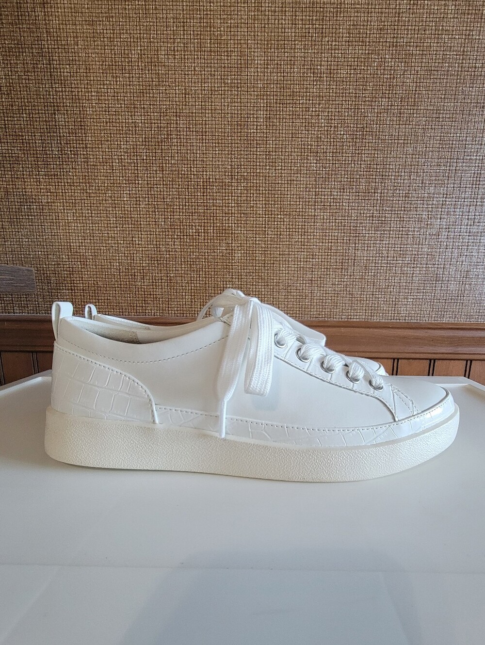 Vionic Winny White Low-Top Women’s Leather Sneakers Size 8 New Without Box - Picture 3 of 8